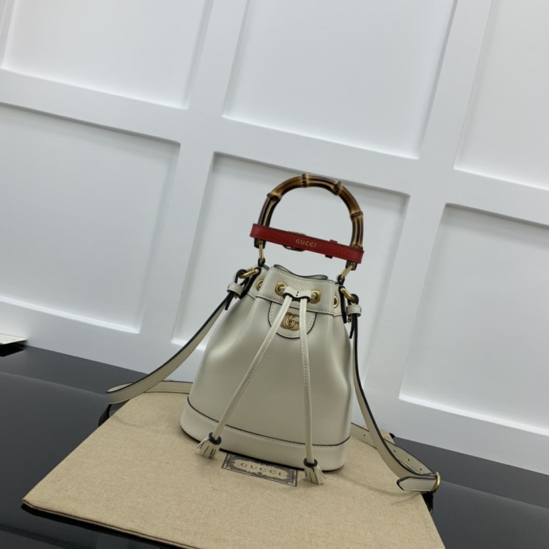 G*u*i bucket bags